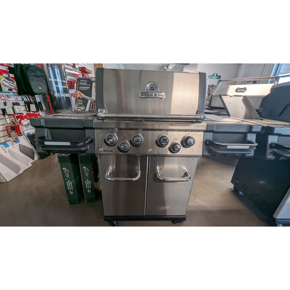 Broil King REGAL S490 PRO IR BBQ - Infrared Side Burner, Rear Rotisserie Burner & Rotisserie Kit