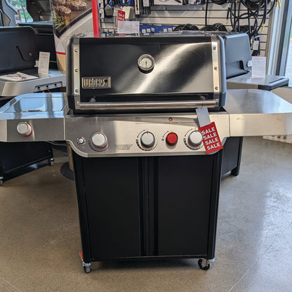 Weber Genesis E-335C w/ Side Burner